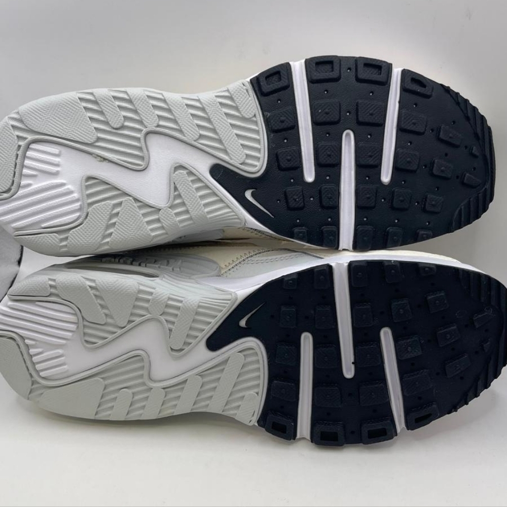 Brand New Nike Air Max Excee Women's Athletic Running Sneakers Size 7.5 - Picture 6 of 6